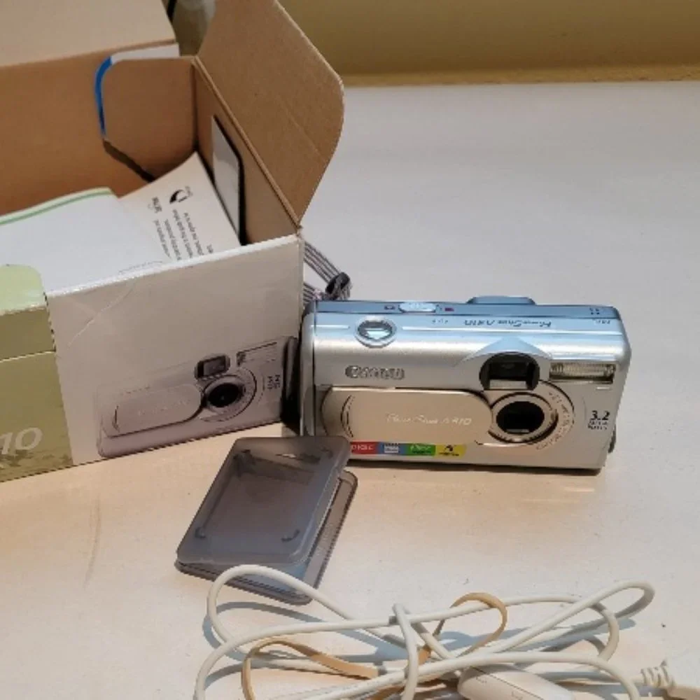 Canon PowerShot A310 3.2MP Compact Digital Camera Silver